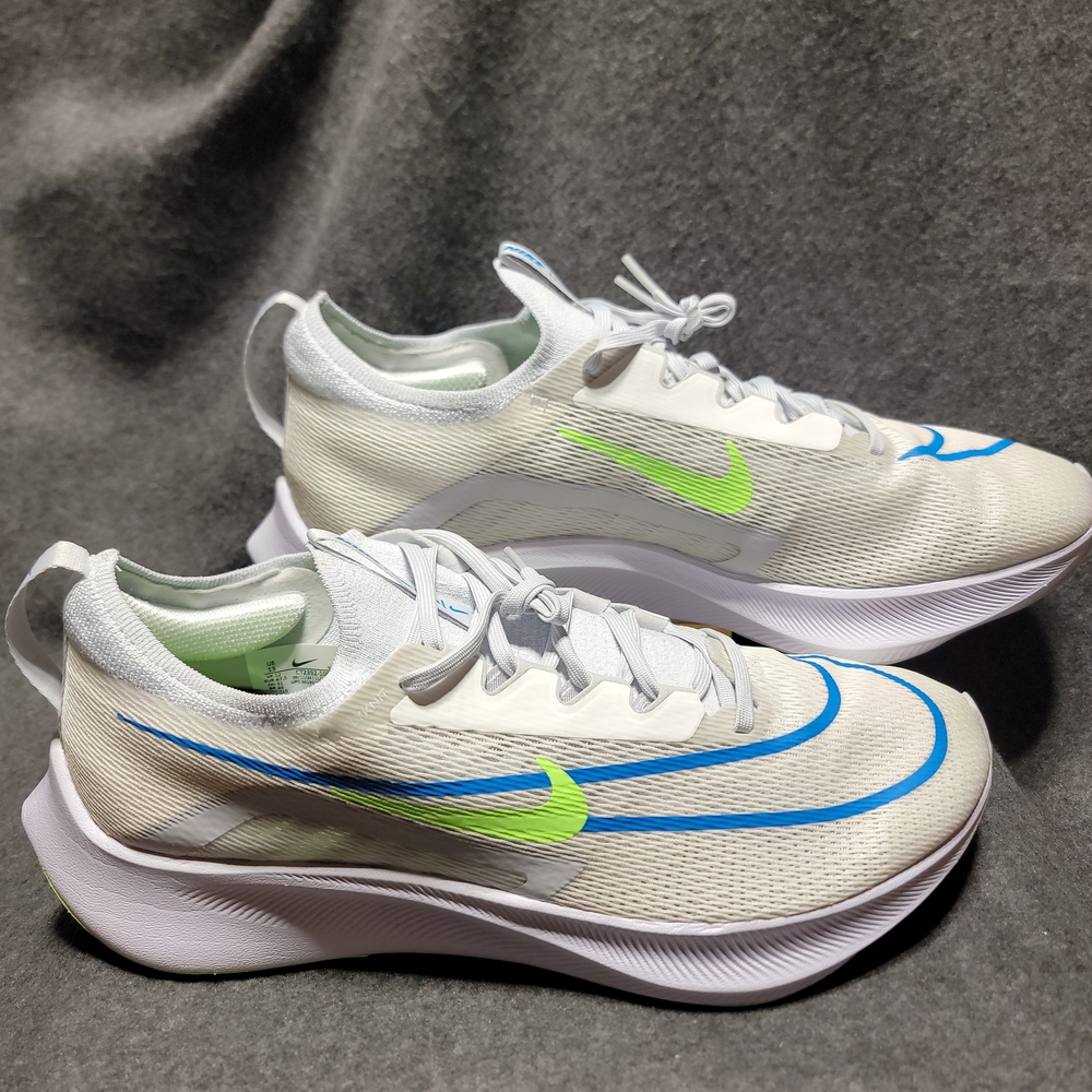 Nike Zoom Fly 4 running shoe in13M